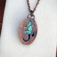 Gecko spirit animal necklace, copper and labradorite